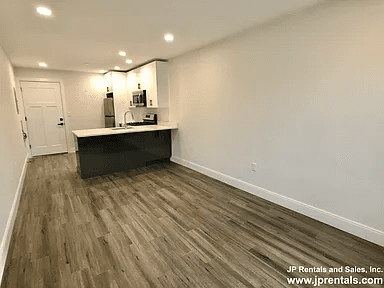 Living & Kitchen