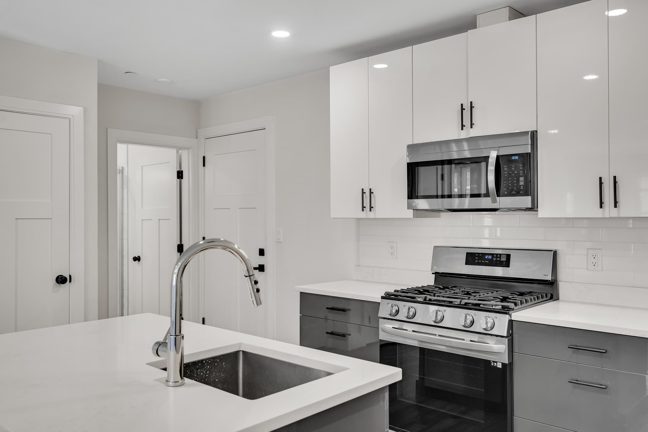 50 Stedman St photo 13