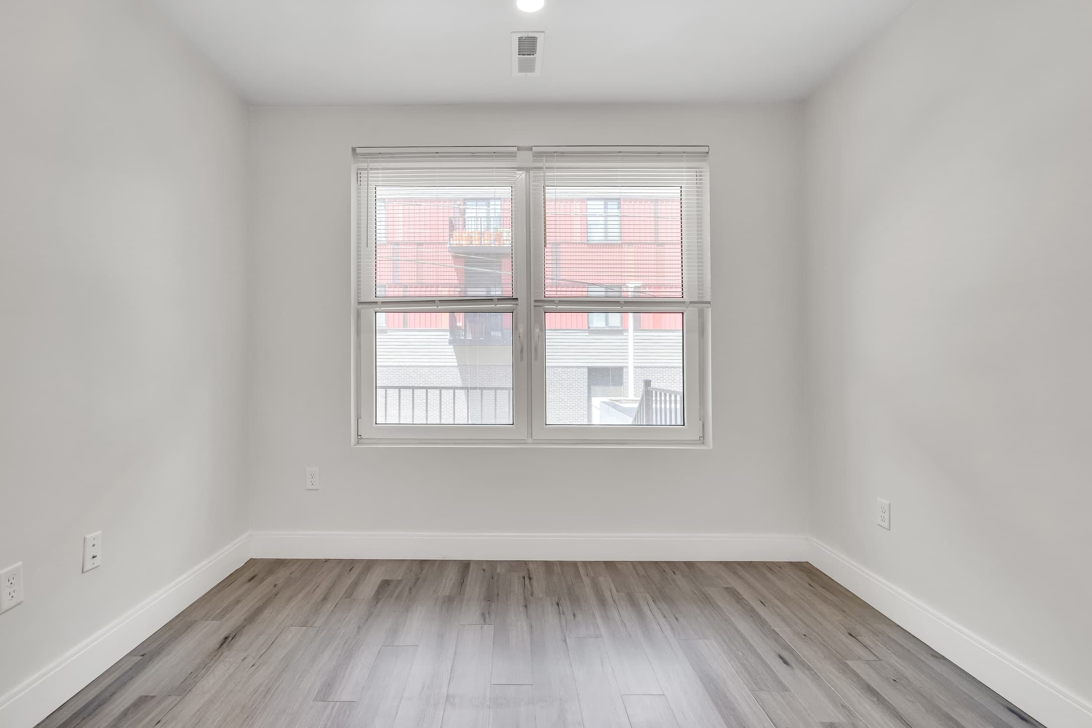 50 Stedman St photo 17