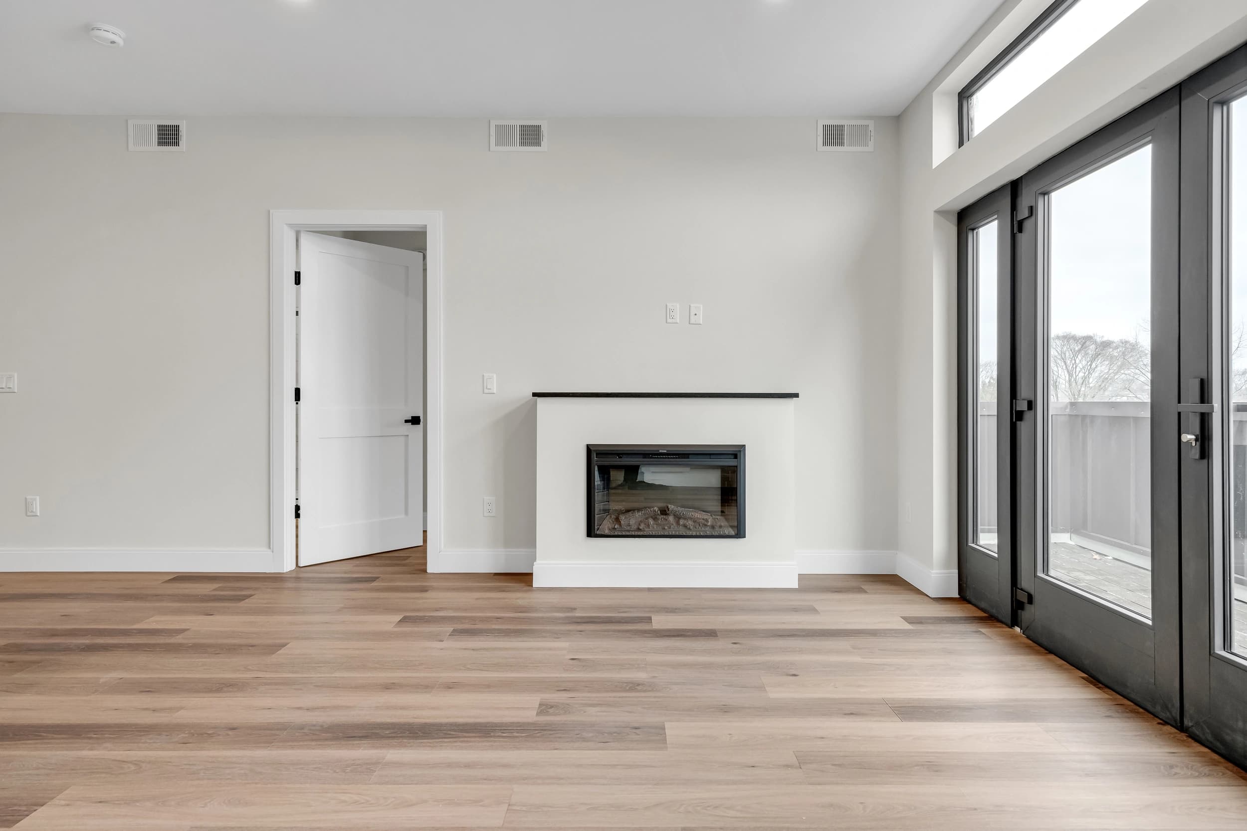 63 Belgrade Ave photo 4