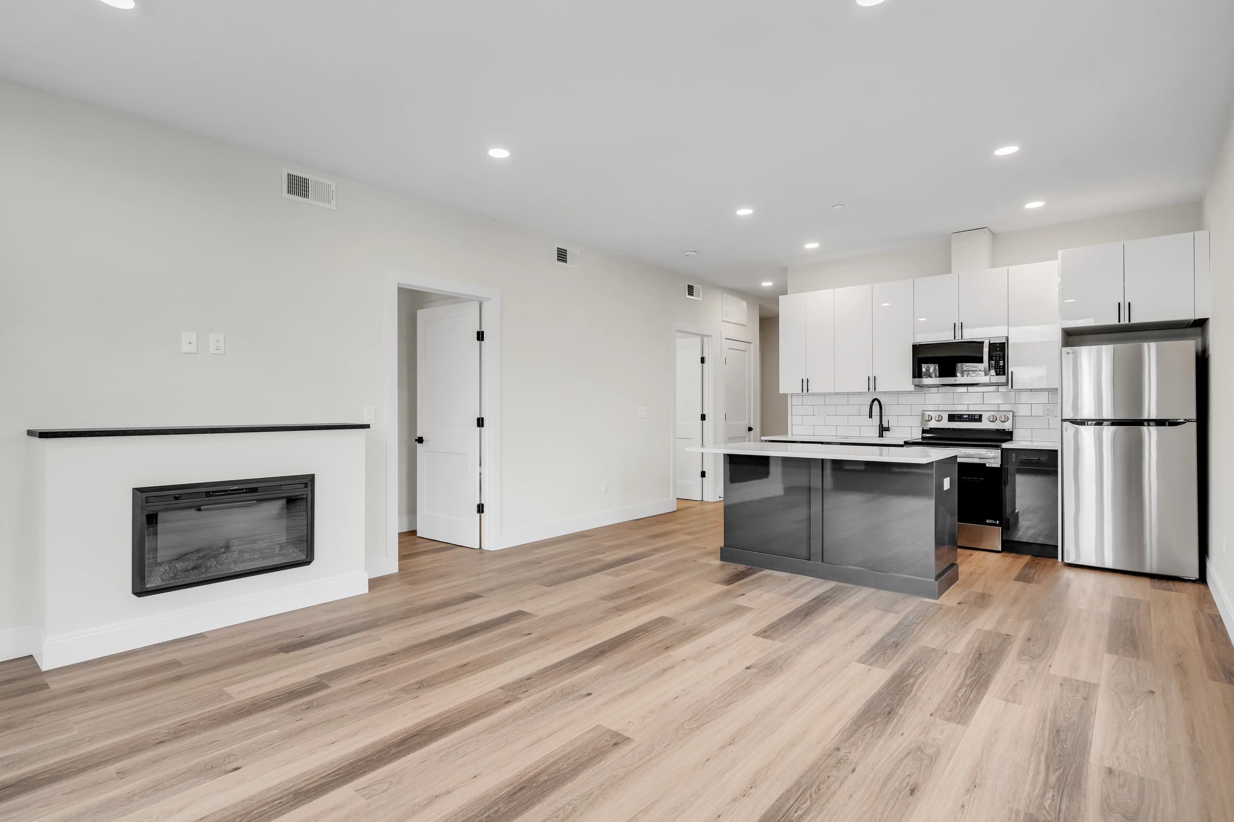 63 Belgrade Ave photo 31