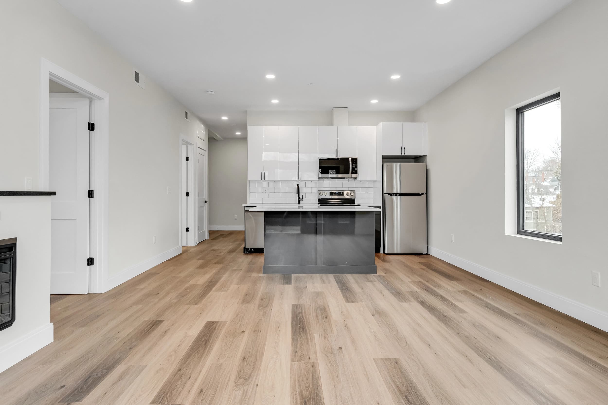 63 Belgrade Ave photo 32