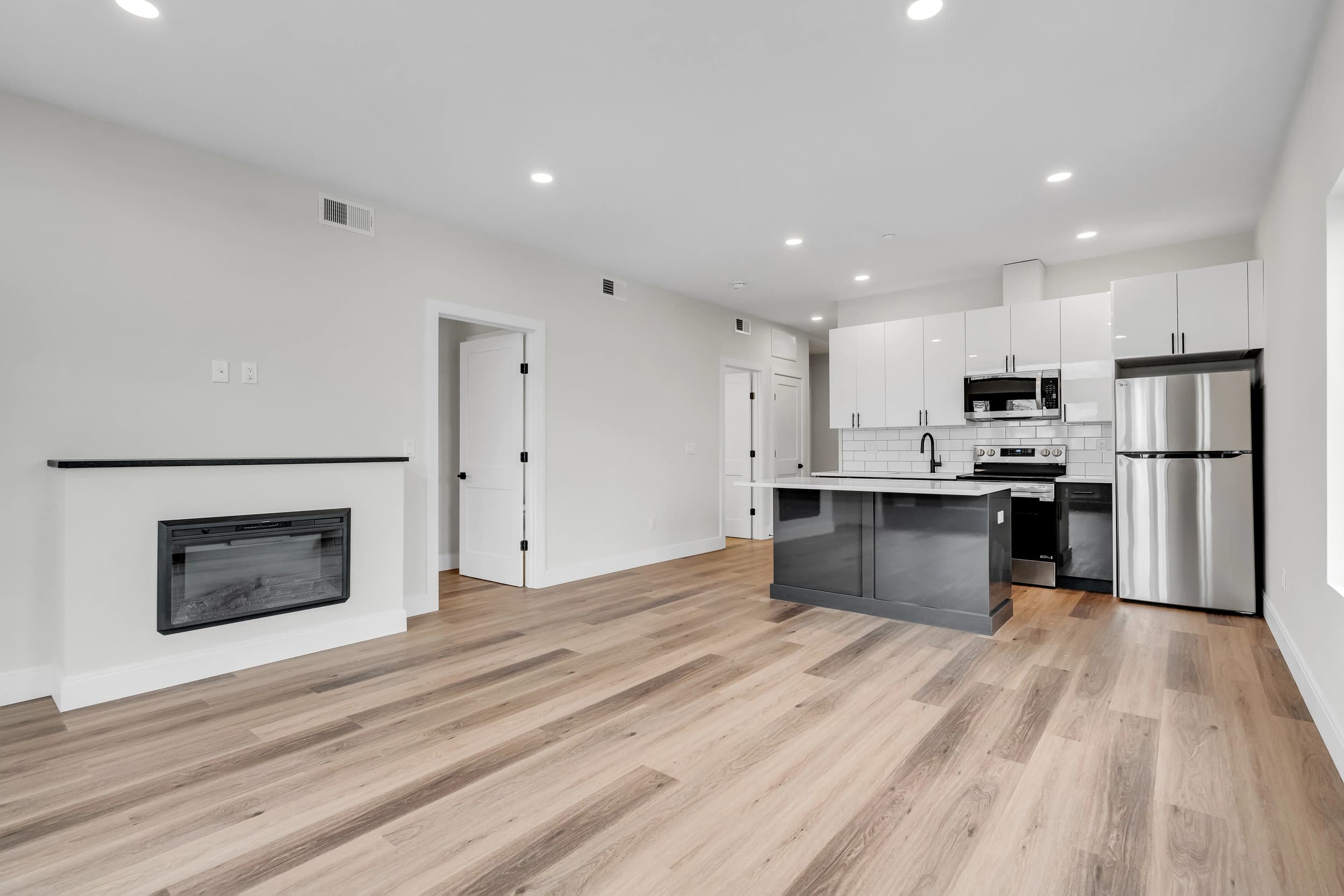 63 Belgrade Ave photo 34