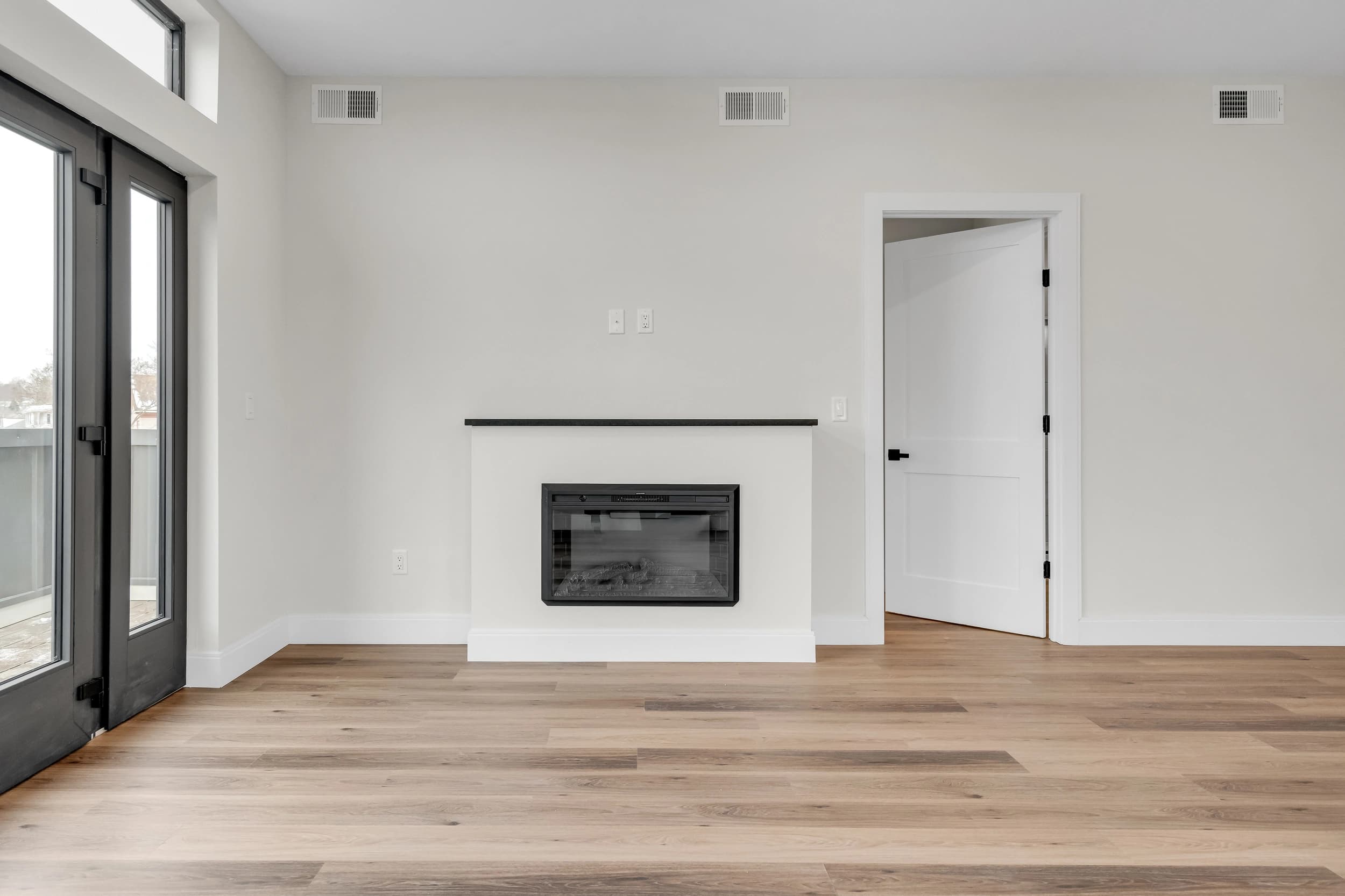 63 Belgrade Ave photo 37