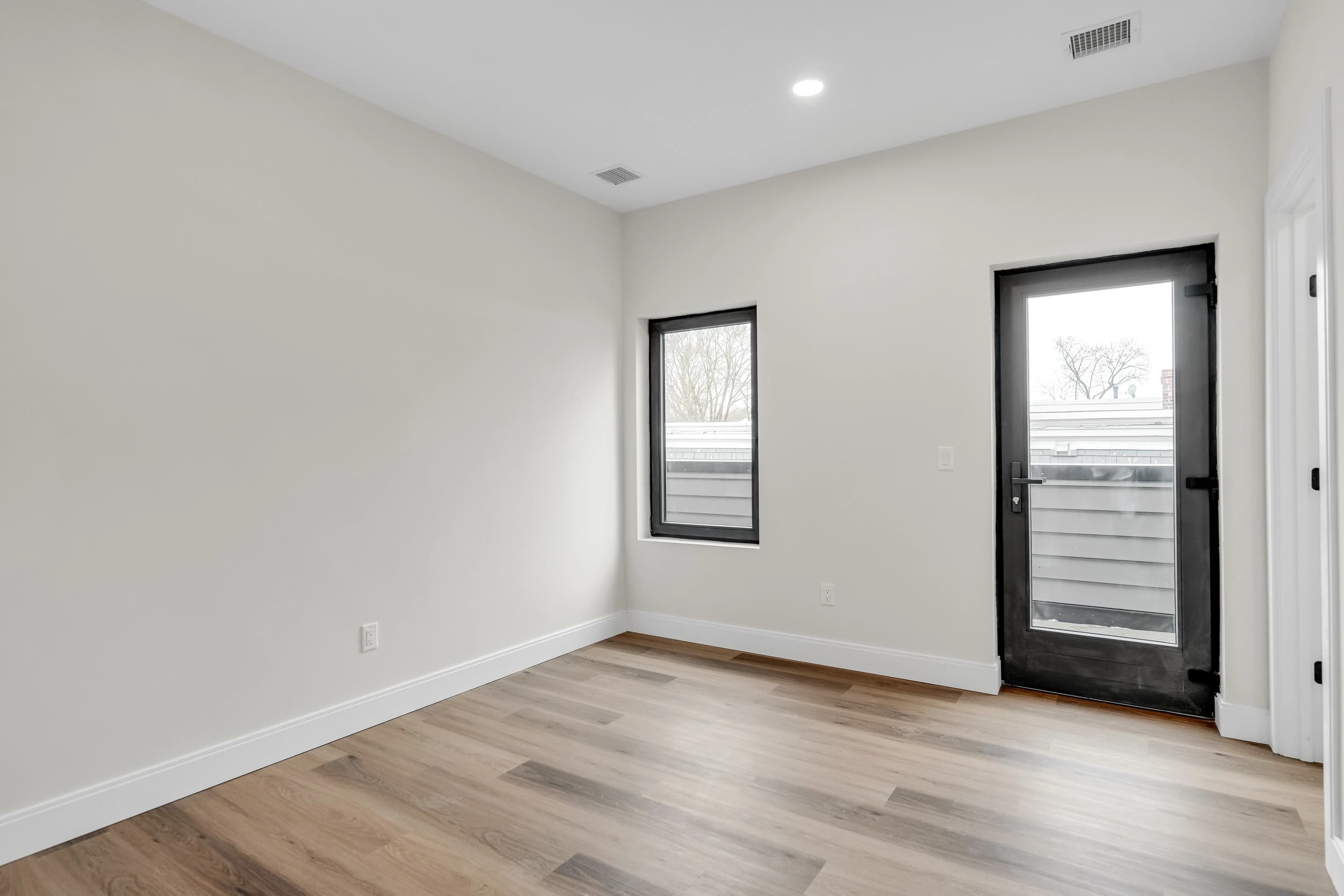 63 Belgrade Ave photo 67