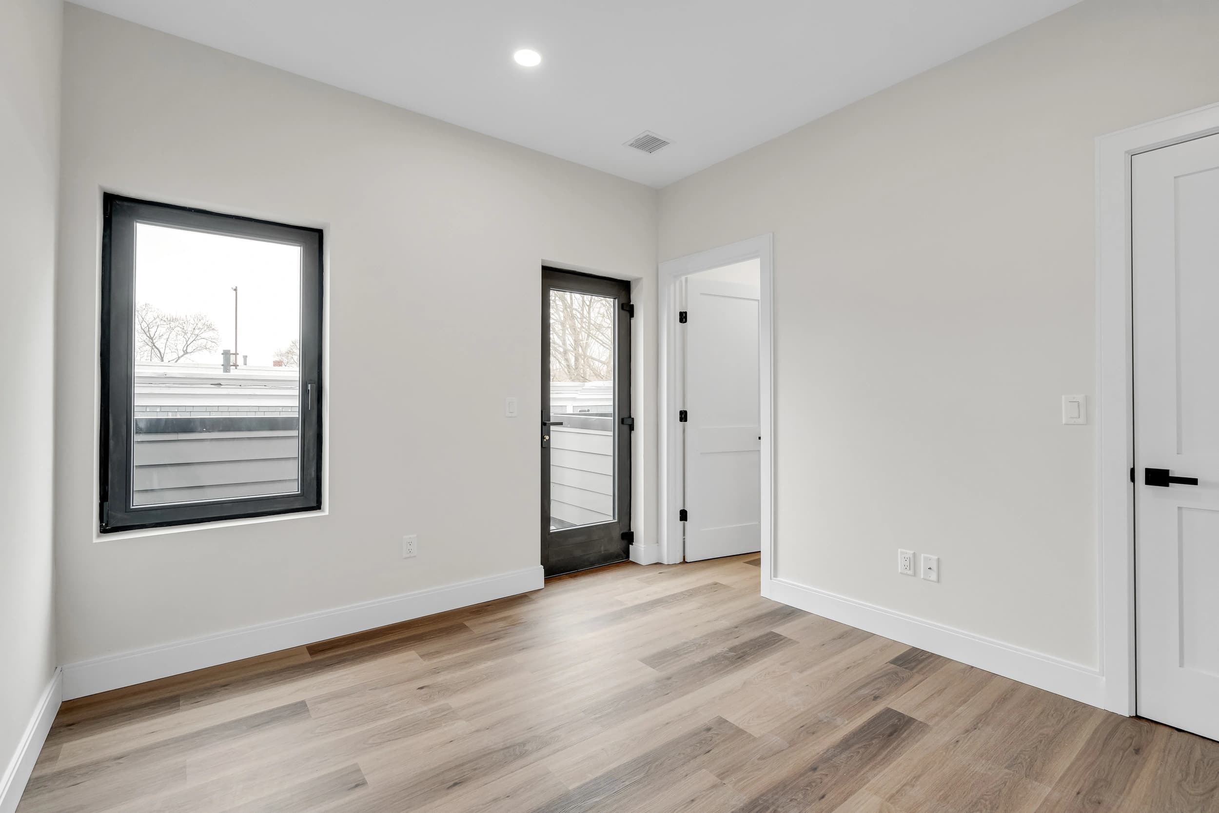 63 Belgrade Ave photo 68
